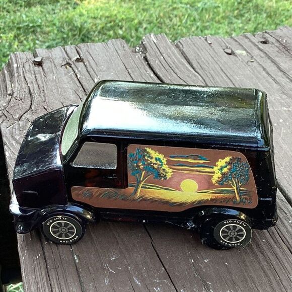 Vintage‎ Avon Sunset Van Aftershave Bottle 1970s Black Glass Van Collectible - Picture 2 of 5